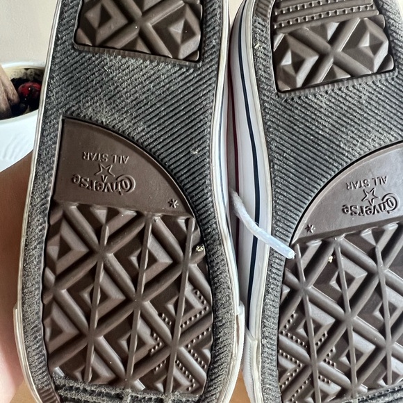 Toddler size 10 converse - Picture 5 of 6